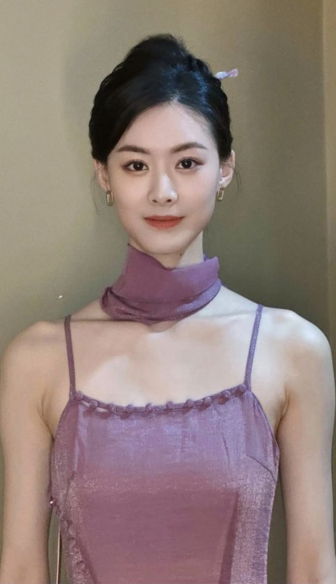 妹”最高的近180霸总们连夜去买增高鞋PG电子麻将胡了短剧女主里的8位“高(图23)