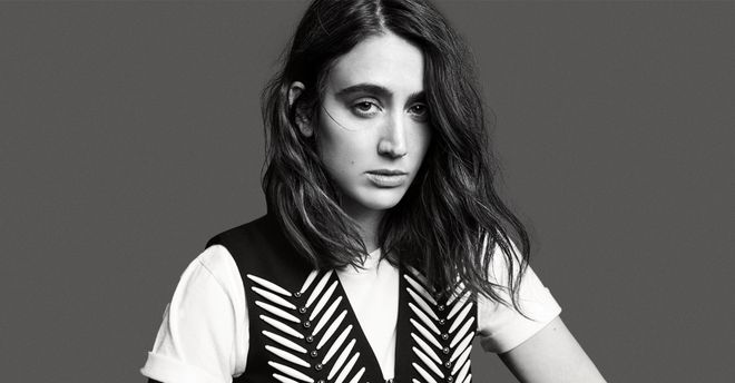 章已启美妆、香氛与腕表共赴闪耀时刻PG麻将胡了“伊”手快报 节庆序(图6)